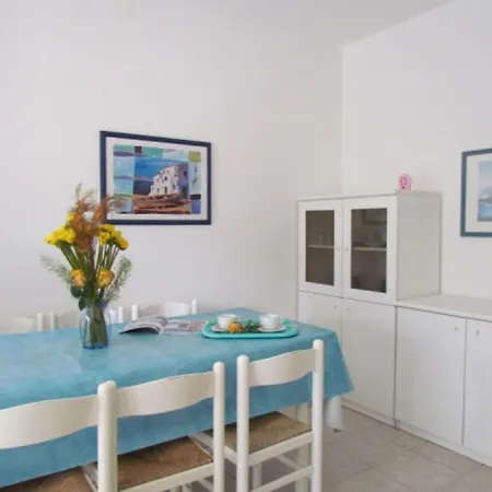 Welcoming And Furnished *