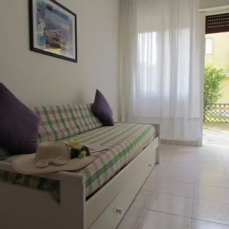 Welcoming And Furnished