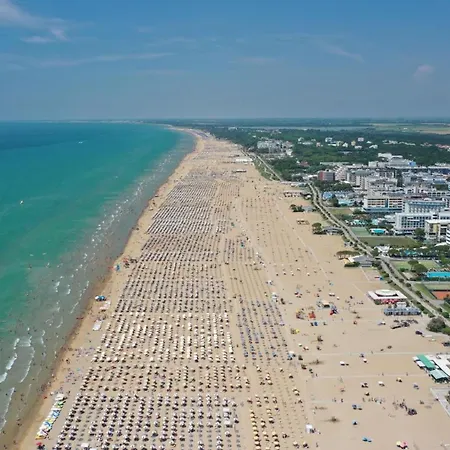 Welcoming And Furnished Bibione